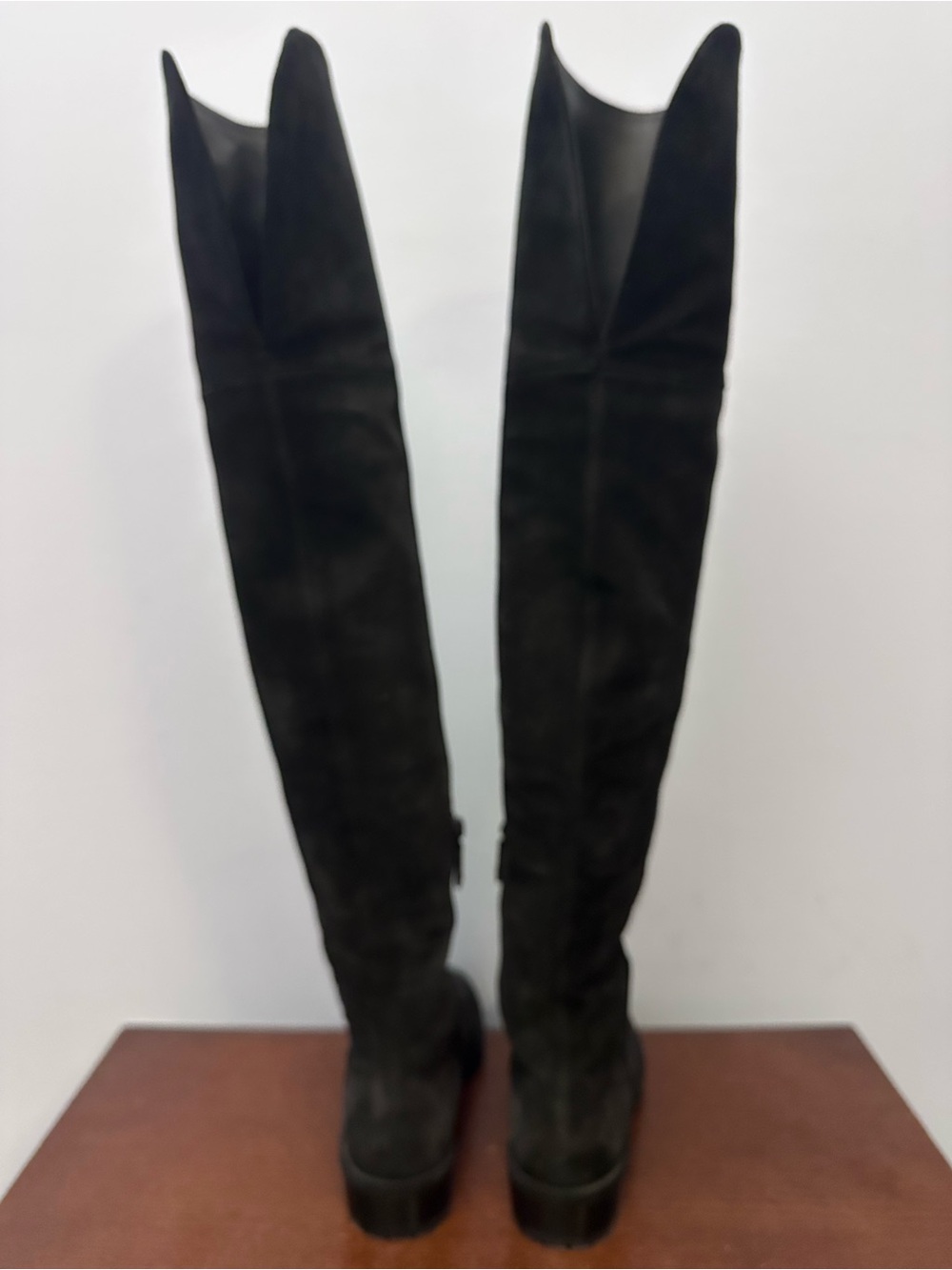 Stuart Weitzman Black Amber Suede Over-The-Knee Lug Sole Boots Size 5.5 - Picture 7 of 13